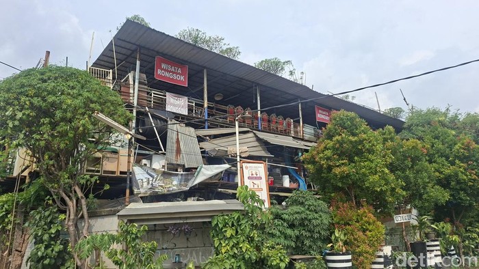 Mall Rongsok di Depok Jadi Surga Pecinta Barang Jadul dan Koleksi Antik