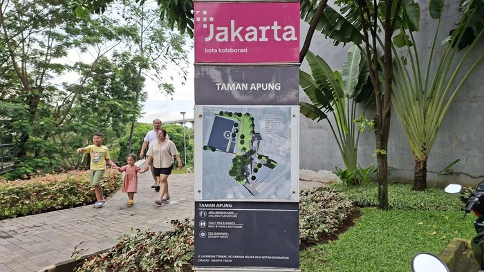 Taman Apung Jakarta Timur Jadi Pilihan Liburan Murah, Ramai Dikunjungi Warga Saat Akhir Pekan