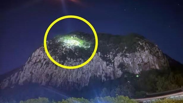 Turis Singapura Dievakuasi Setelah Nekat Masuk Zona Terlarang Gunung Hallasan di Jeju